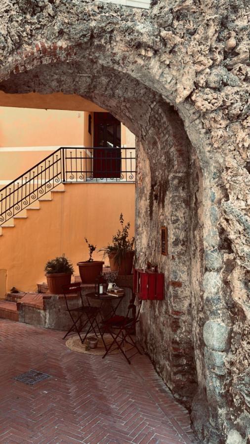 Casa Vacanze Le Tre Casette Ameglia Exteriér fotografie