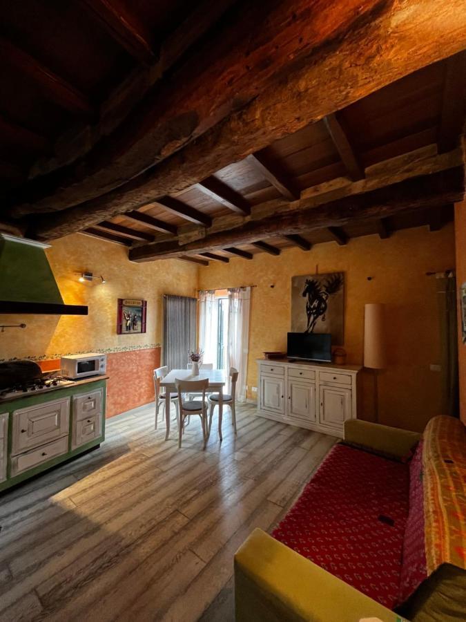 Casa Vacanze Le Tre Casette Ameglia Exteriér fotografie